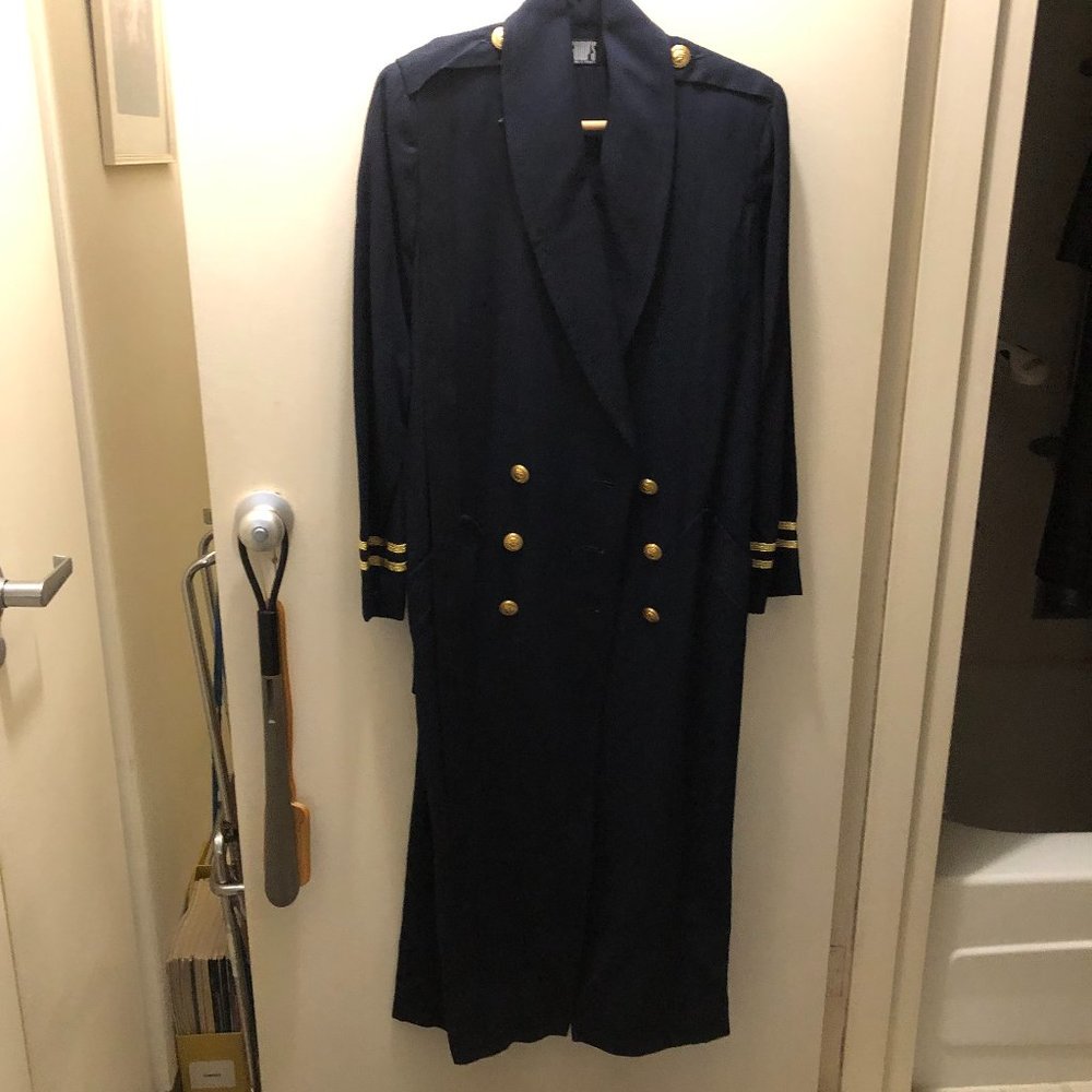 Trench Coat by Gumps Size 6